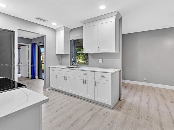 1020 NW 48th Pl, Deerfield Beach FL 33064