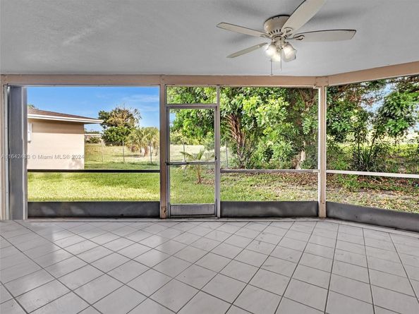 1020 NW 48th Pl, Deerfield Beach FL 33064
