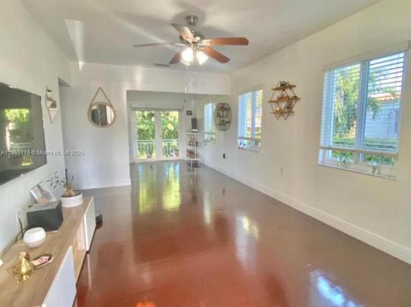 702 Boabadilla St, Coral Gables FL 33134