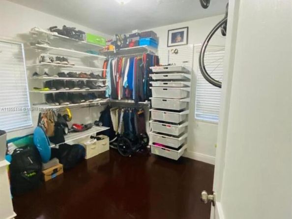 702 Boabadilla St, Coral Gables FL 33134