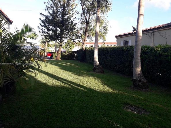 702 Boabadilla St, Coral Gables FL 33134