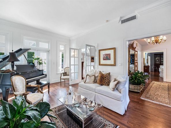 1033 Hardee Rd, Coral Gables FL 33146