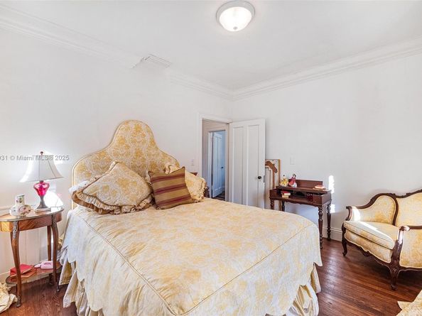 1033 Hardee Rd, Coral Gables FL 33146