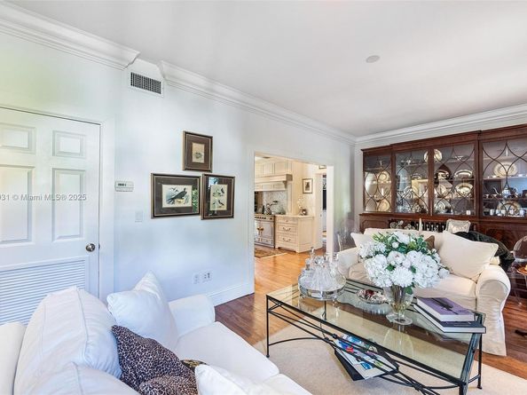 1033 Hardee Rd, Coral Gables FL 33146
