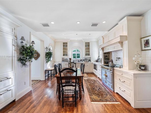 1033 Hardee Rd, Coral Gables FL 33146