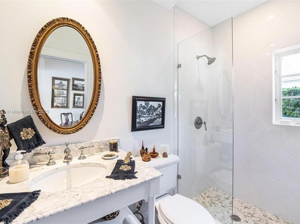 1033 Hardee Rd, Coral Gables FL 33146