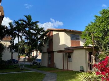 20 SW 108th Ave