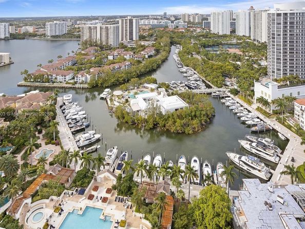 2000 Island Blvd PH5, Aventura FL 33160