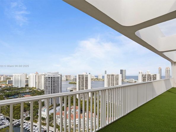 2000 Island Blvd PH5, Aventura FL 33160
