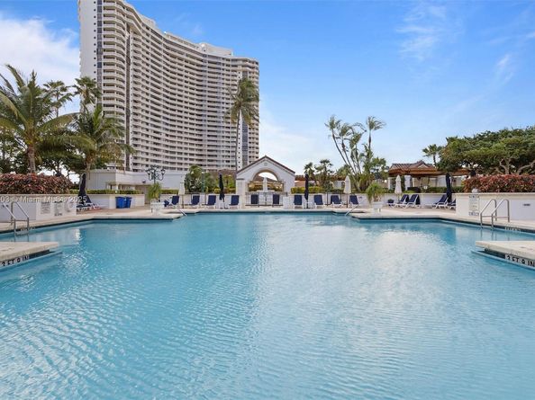 2000 Island Blvd PH5, Aventura FL 33160