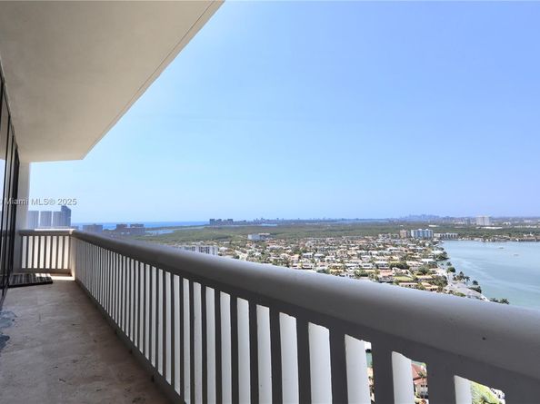 1000 Island Blvd PH2, Aventura FL 33160