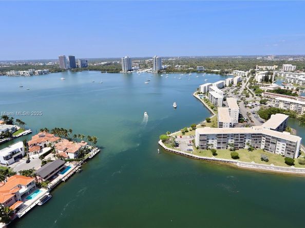 1000 Island Blvd PH2, Aventura FL 33160