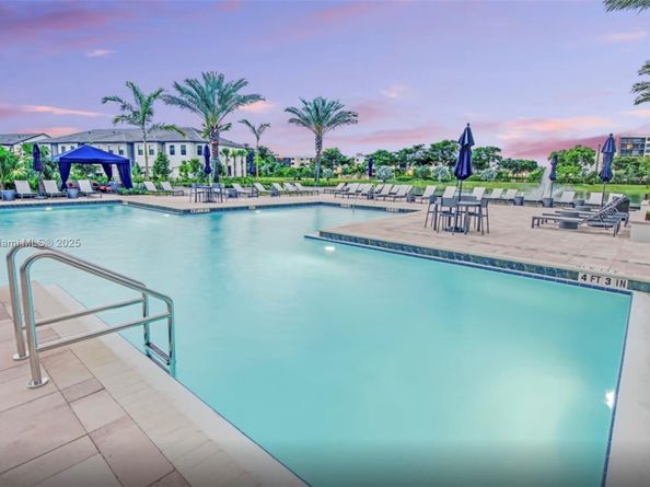 2157 S Appleton Cir S 2157, Oakland Park FL 33309