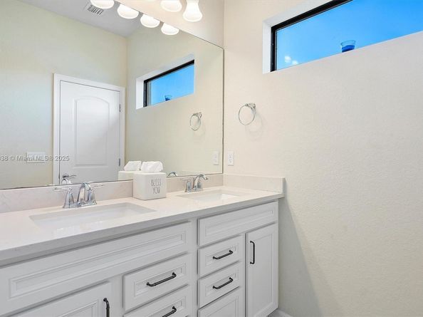 2157 S Appleton Cir S 2157, Oakland Park FL 33309