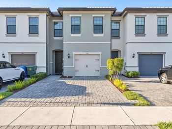 2157 S Appleton Cir S