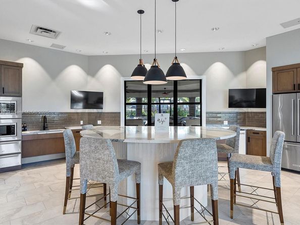 2157 S Appleton Cir S 2157, Oakland Park FL 33309