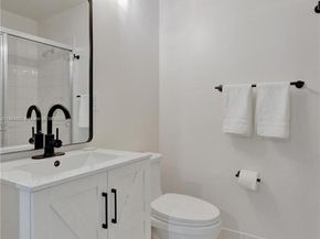 1033 NE 17th Way 1904, Fort Lauderdale FL 33304