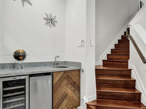 1033 NE 17th Way 1904, Fort Lauderdale FL 33304