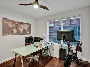 1033 NE 17th Way 1904, Fort Lauderdale FL 33304