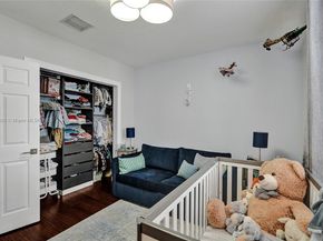 1033 NE 17th Way 1904, Fort Lauderdale FL 33304
