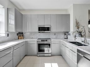 1033 NE 17th Way 1904, Fort Lauderdale FL 33304