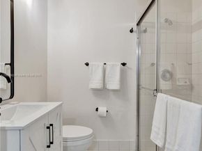 1033 NE 17th Way 1904, Fort Lauderdale FL 33304