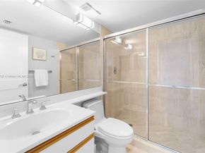 3600 Mystic Pointe Dr 614, Aventura FL 33180