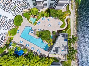 3600 Mystic Pointe Dr 614, Aventura FL 33180