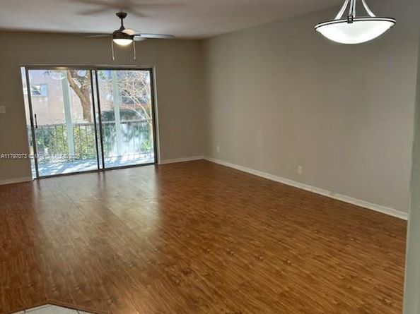 6731 Cypress Rd 110, Plantation FL 33317