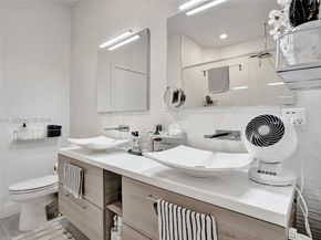 4373 NW 9th St, Plantation FL 33317