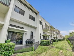 4373 NW 9th St, Plantation FL 33317