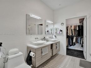 4373 NW 9th St, Plantation FL 33317