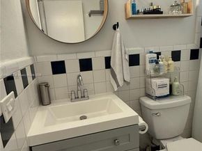 2 NE 44 St, Miami FL 33137