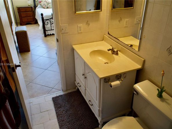 9820 S Hollybrook Lake Dr 106, Pembroke Pines FL 33025