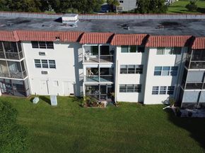 9820 S Hollybrook Lake Dr 106, Pembroke Pines FL 33025