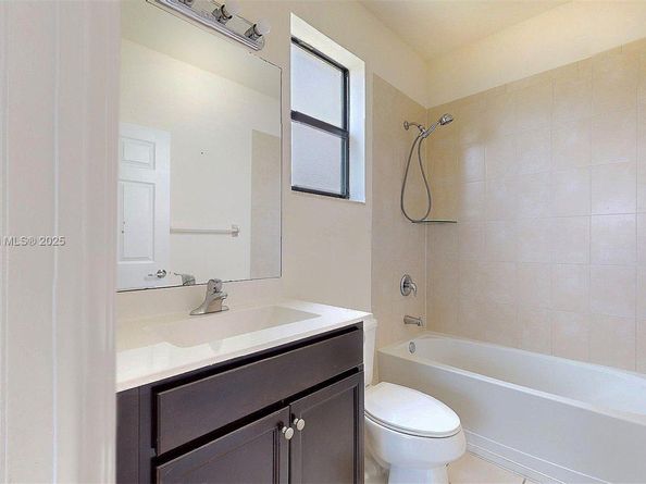 3767 NE 2nd St, Homestead FL 33033