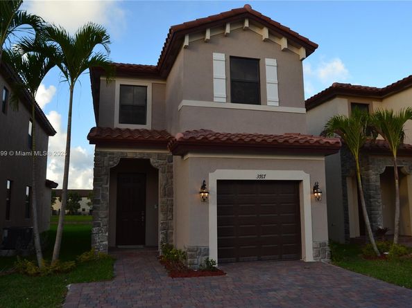 3767 NE 2nd St, Homestead FL 33033