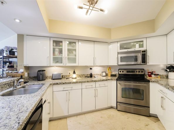 1900 Sunset Harbour Dr 811, Miami Beach FL 33139