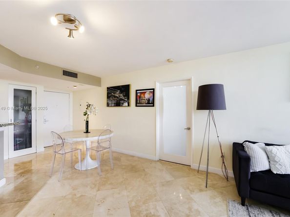 1900 Sunset Harbour Dr 811, Miami Beach FL 33139