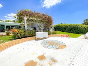 2770 NE 8th Ct, Pompano Beach FL 33062