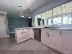 2770 NE 8th Ct, Pompano Beach FL 33062