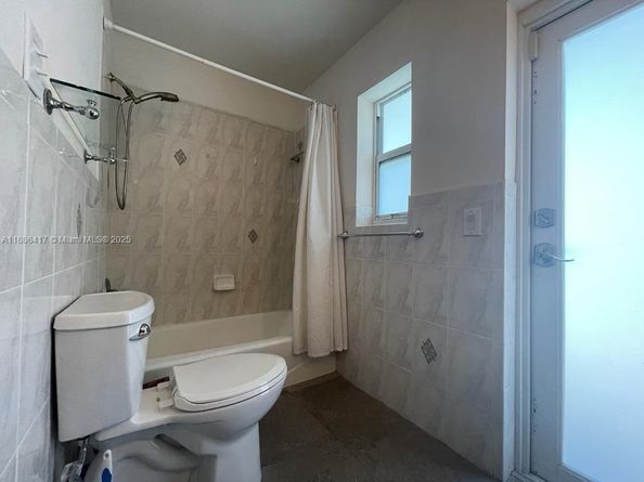 2770 NE 8th Ct, Pompano Beach FL 33062