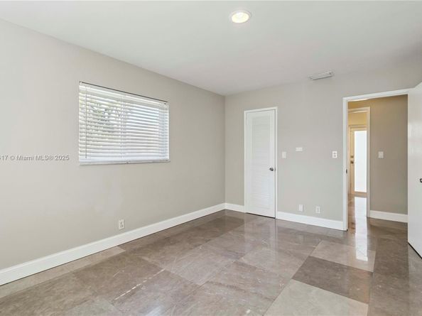 2770 NE 8th Ct, Pompano Beach FL 33062