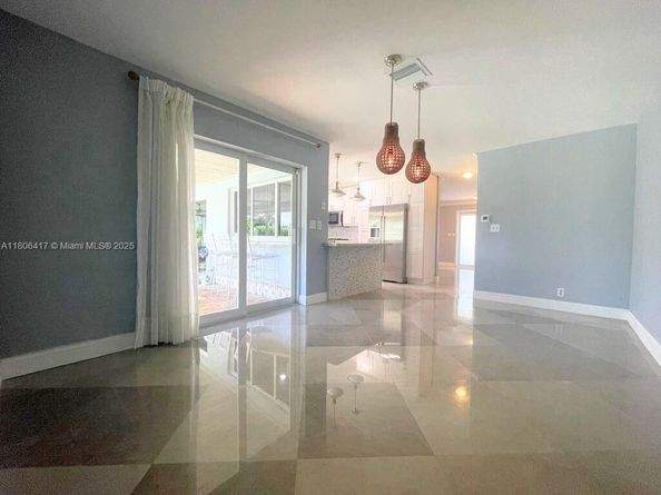 2770 NE 8th Ct, Pompano Beach FL 33062