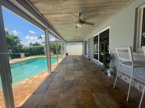 2770 NE 8th Ct, Pompano Beach FL 33062