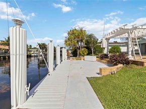 2770 NE 8th Ct, Pompano Beach FL 33062