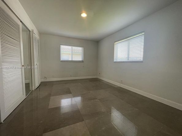 2770 NE 8th Ct, Pompano Beach FL 33062