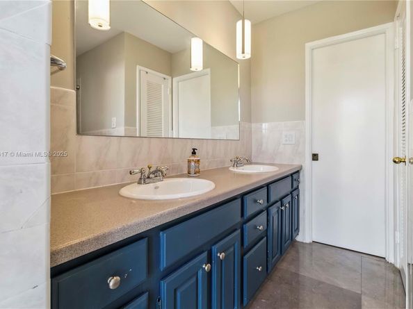2770 NE 8th Ct, Pompano Beach FL 33062