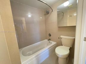 540 Brickell Key Dr 1006, Miami FL 33131