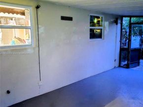 1265 NE 138th St, North Miami FL 33161